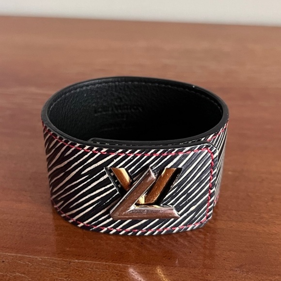 Louis Vuitton Epi Twist Cuff Bracelet in Dark Denim - Picture 1 of 6